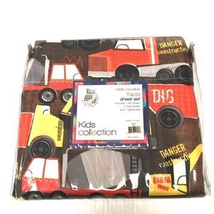 Vintage Trade Linker Int. “build it” kids twin set